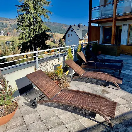 Zlote Tarasy Apartamentyzakopianskie Basen Sauna Jacuzzi Apartment *